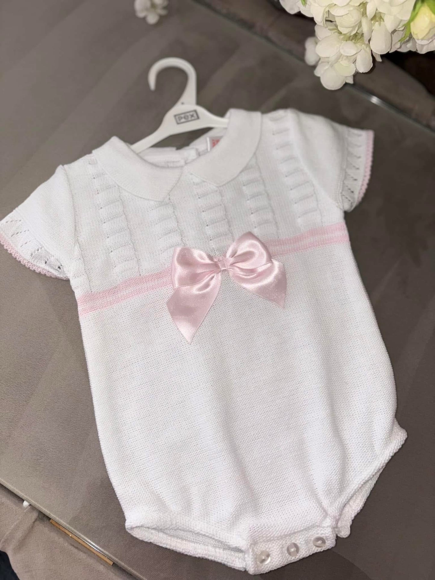 š¤White& Pink knitted romperš¤